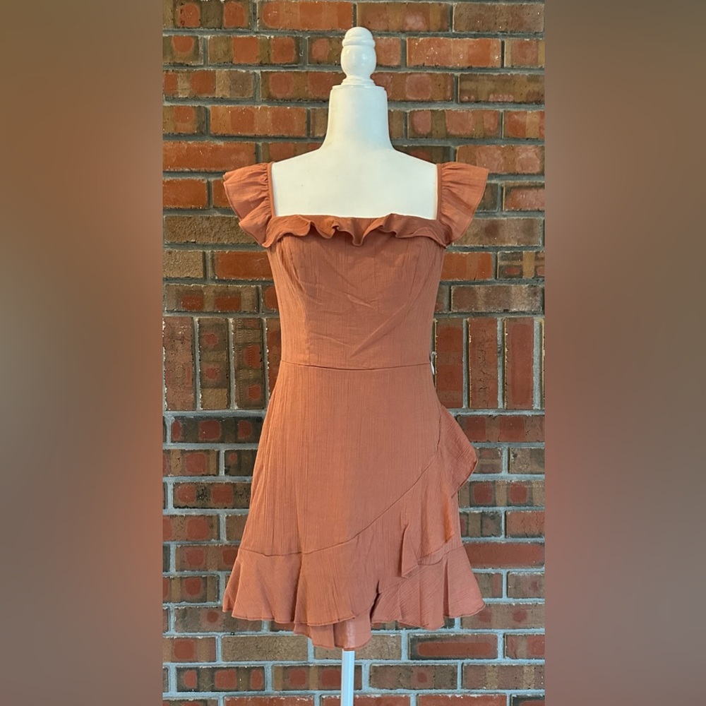 👗B. Smart Summer Dress, Size 7